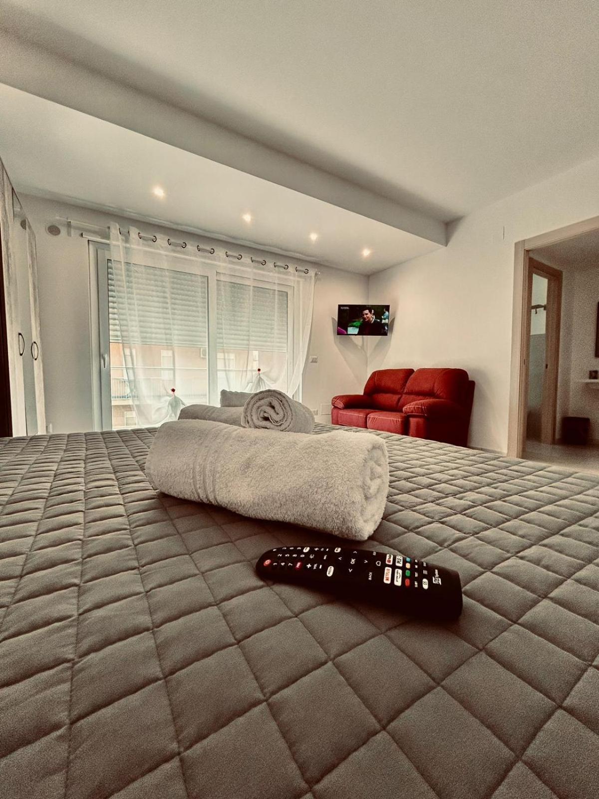 Aqua Marine B&B - Rooms And Apartments Милаццо Экстерьер фото